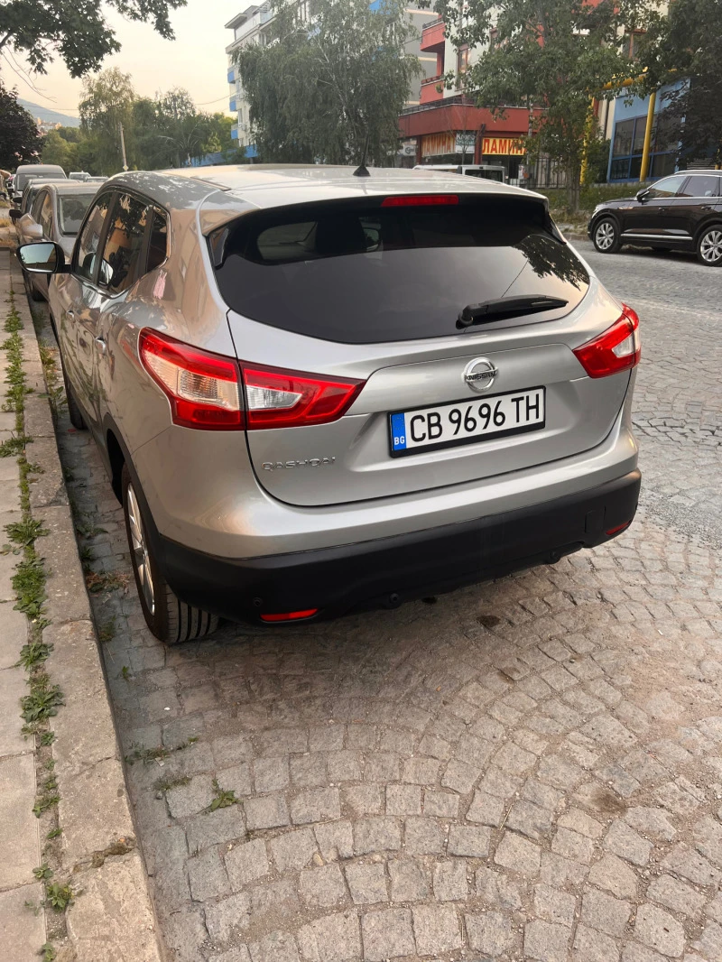 Nissan Qashqai 1.2 бензин, снимка 3 - Автомобили и джипове - 46329362