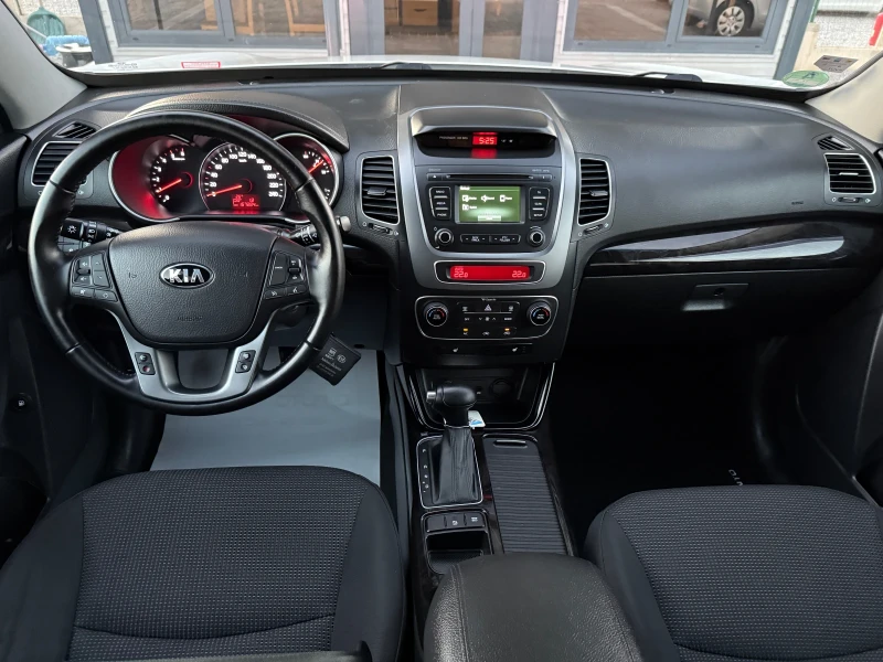 Kia Sorento 2.2D 4x4!Пълна сервизна история!ПРОЧЕТИ ОПИСАНИЕO, снимка 7 - Автомобили и джипове - 51711622