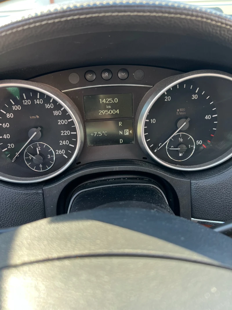 Mercedes-Benz GL 320 3.2, снимка 9 - Автомобили и джипове - 52423013