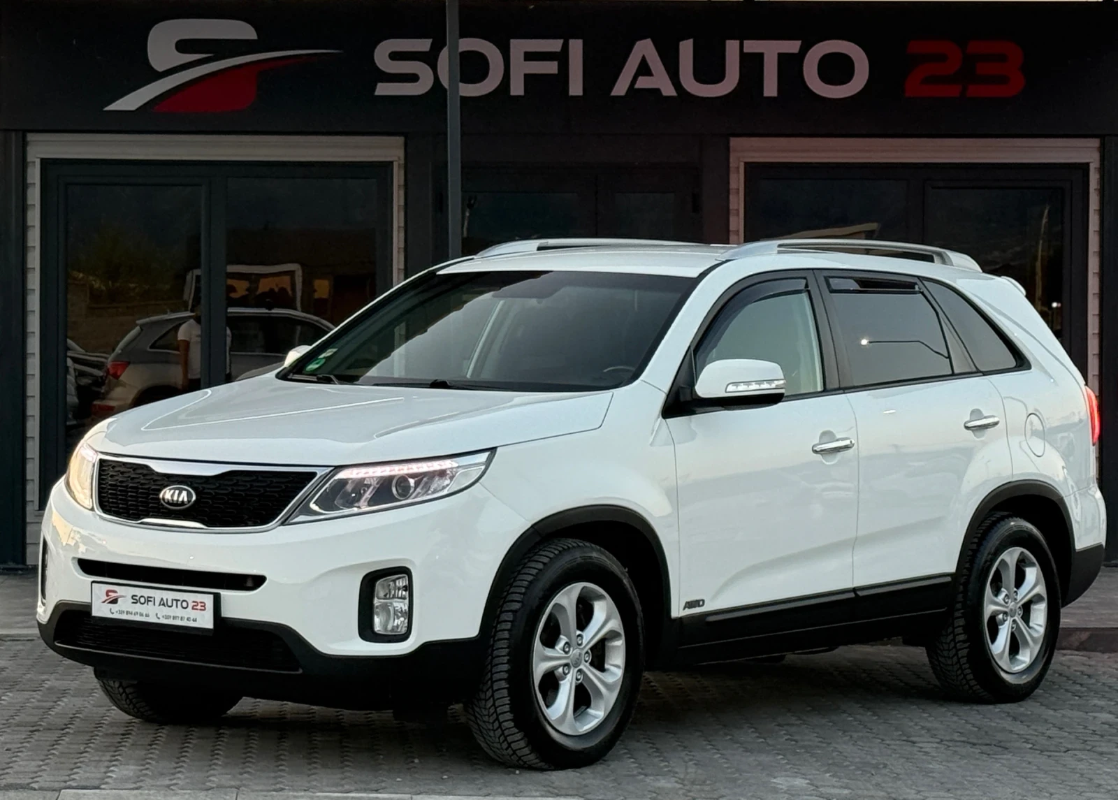 Kia Sorento 2.2D 4x4!Пълна сервизна история!ПРОЧЕТИ ОПИСАНИЕO, снимка 1