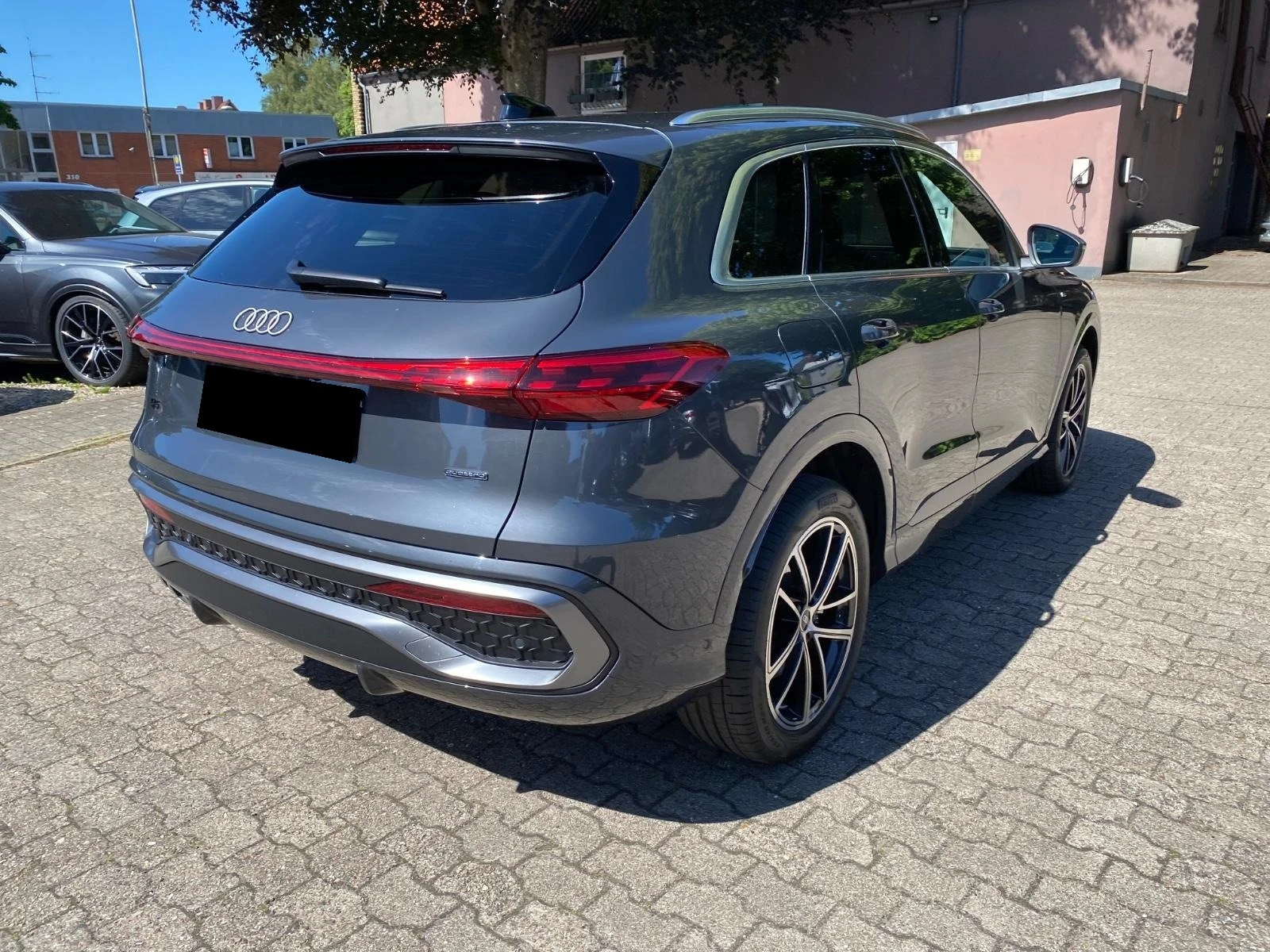 Audi Q5 40TDI/NEW MODEL/S-LINE/MMI DISPLAY/360/MATRIX/ - изображение 4