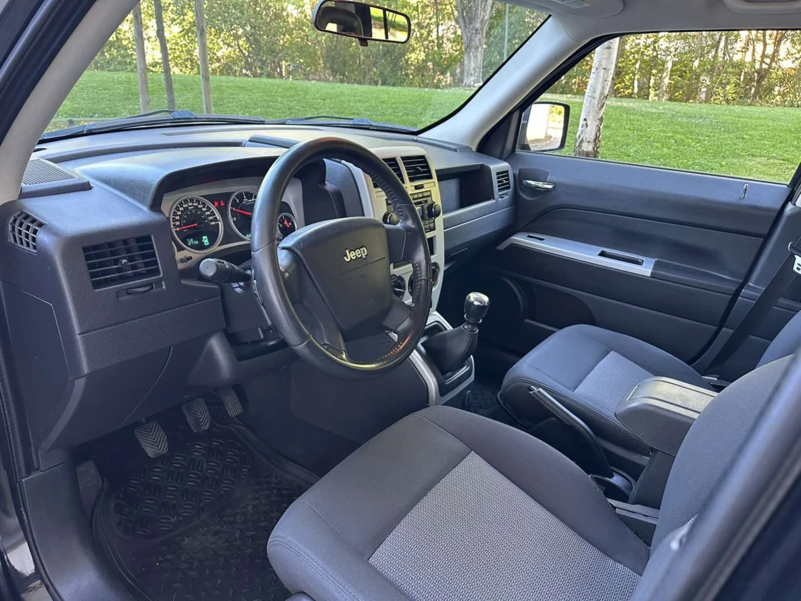 Jeep Patriot LIMITED / 2.0CRD / ПЕРФЕКТЕН - изображение 9