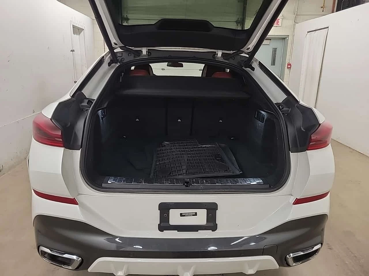 BMW X6 / XDRIVE40I / HARMON KARDON / 360 / DIS / , снимка 14 - Автомобили и джипове - 53820411