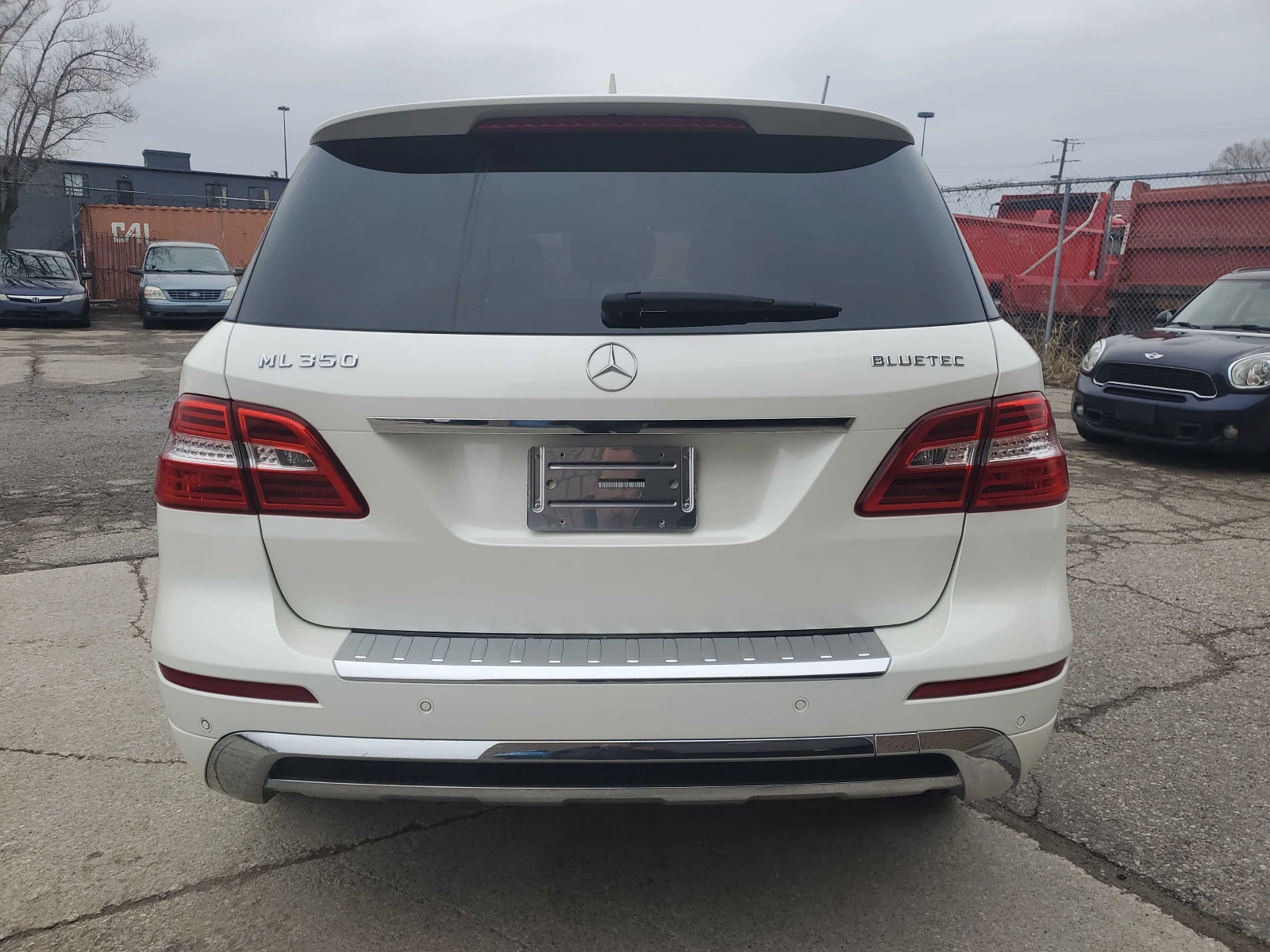 Mercedes-Benz ML 350 AMG PK/BLUETEC/КАМЕРИ/HARMAN/ПОДГРЕВ/М.ТОЧКА, снимка 3 - Автомобили и джипове - 53938103