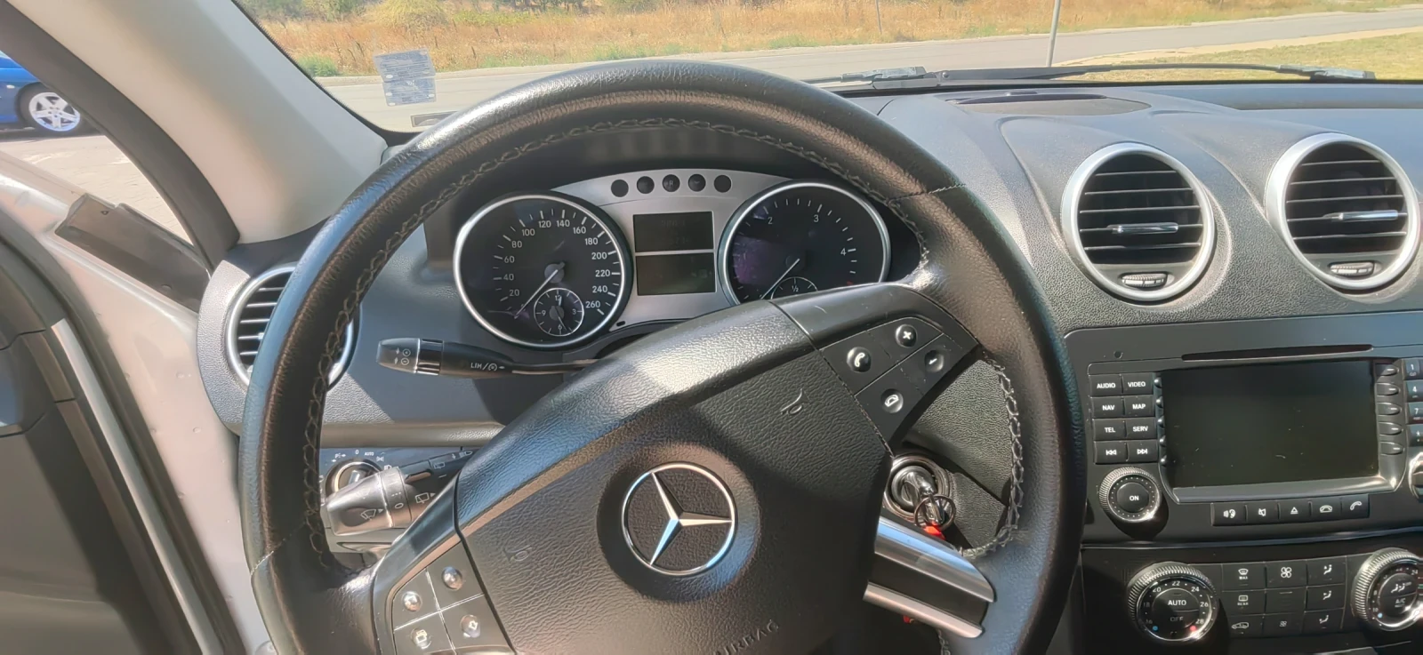 Mercedes-Benz ML 320, снимка 7 - Автомобили и джипове - 53977291
