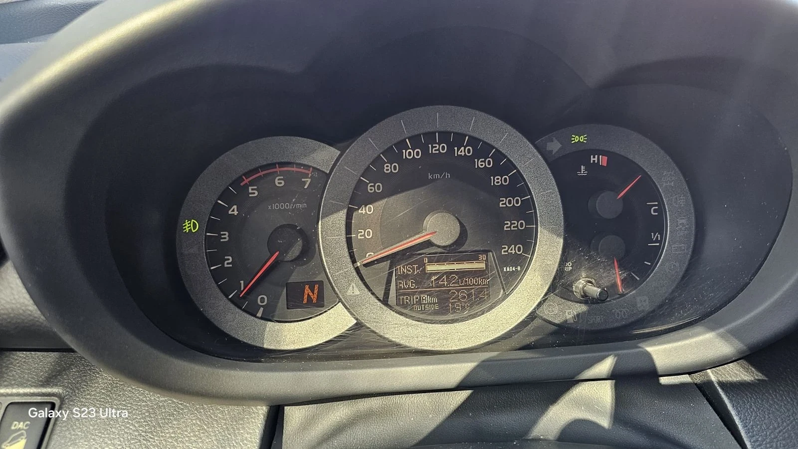 Toyota Rav4 2.2, снимка 17 - Автомобили и джипове - 54229839