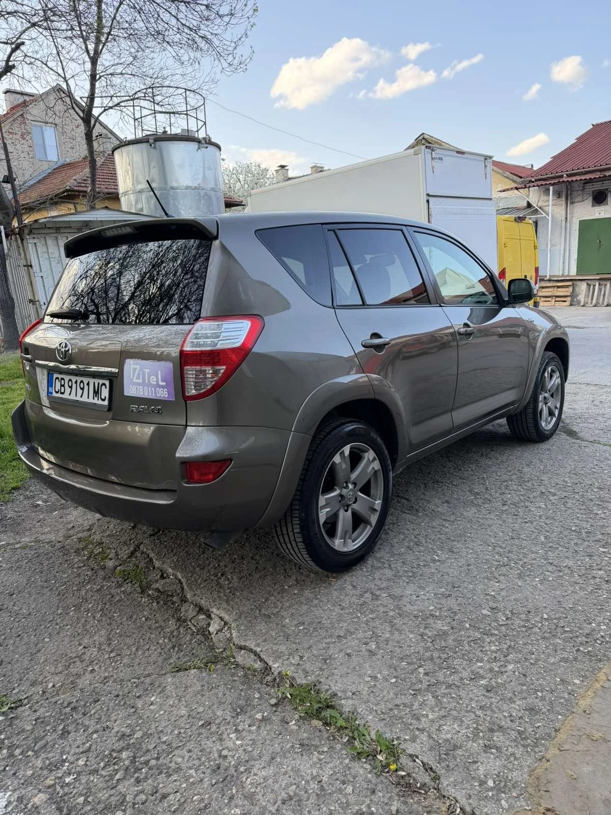 Toyota Rav4 2.2, снимка 15 - Автомобили и джипове - 54229839