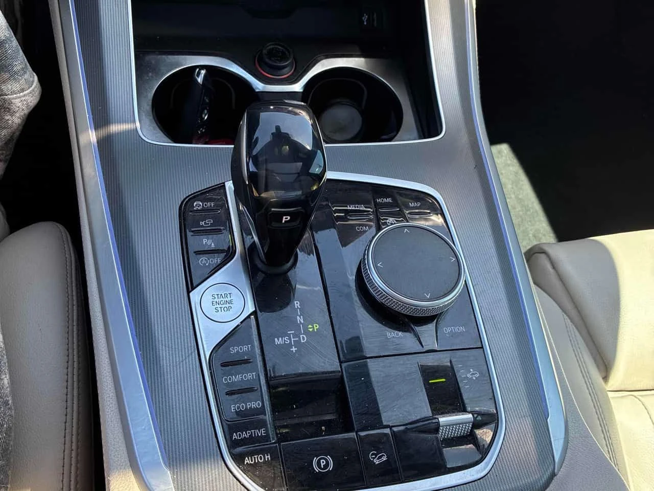 BMW X5 * xDrive40i * ЛАЗЕРИ * ДИСТРОНИК * 360 * ОБДУХВАНЕ, снимка 15 - Автомобили и джипове - 54684094