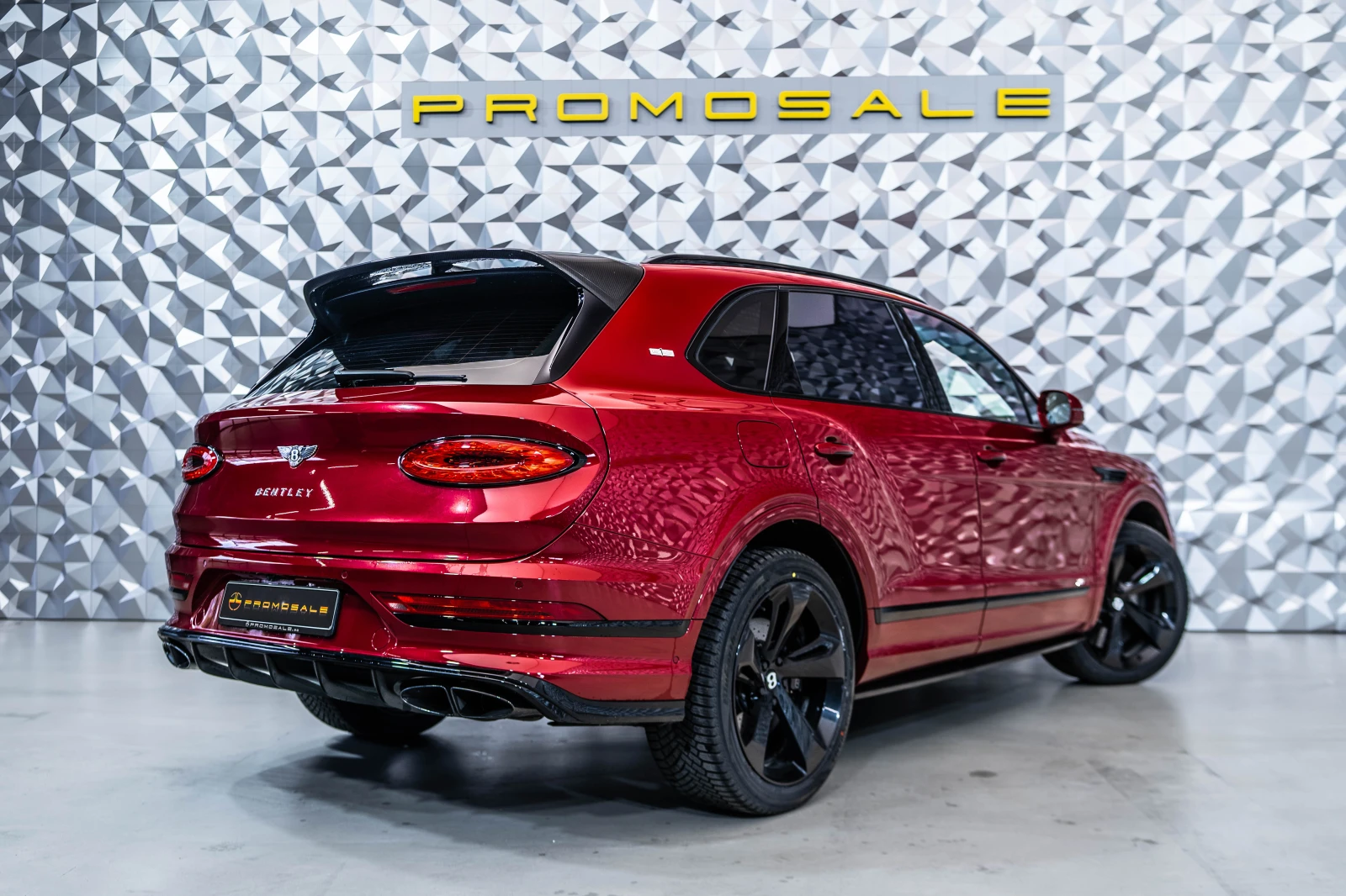 Bentley Bentayga V8 First Edition BLACK SPEC  CARBON* , снимка 4 - Автомобили и джипове - 55059461