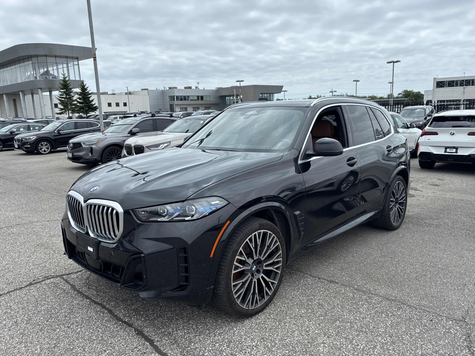 BMW X5 xDrive40i / M ПАКЕТ / ЛАЗЕРИ / 360 / ДИСТРОТИК