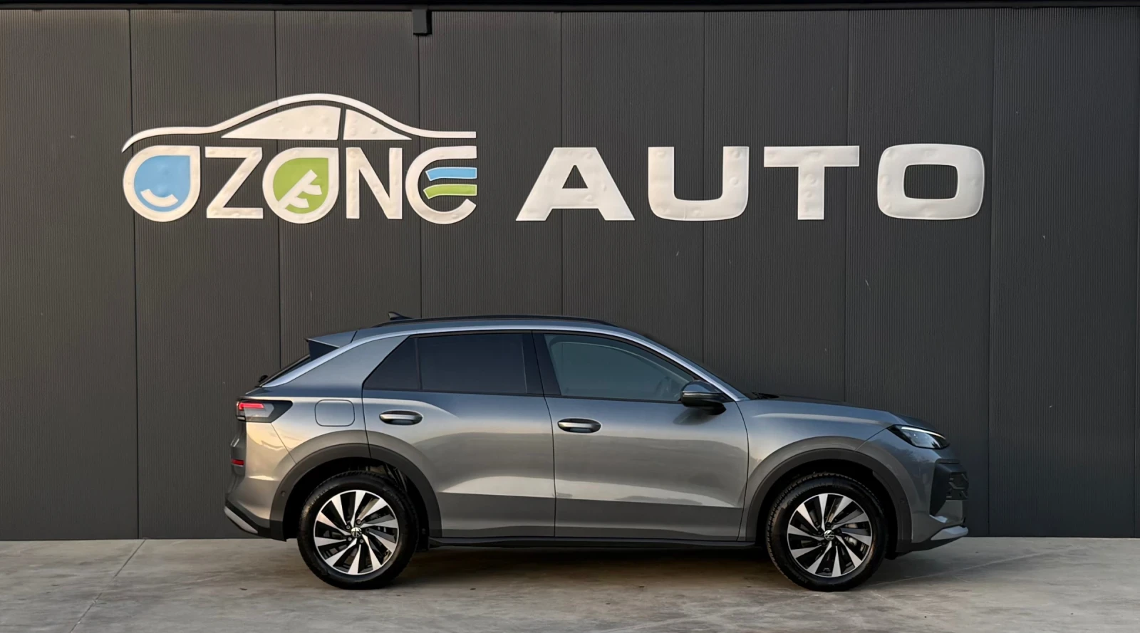 VW T-Roc, снимка 4 - Автомобили и джипове - 55383499