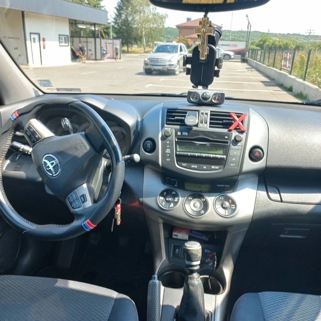 Toyota Rav4, снимка 4 - Автомобили и джипове - 56232999