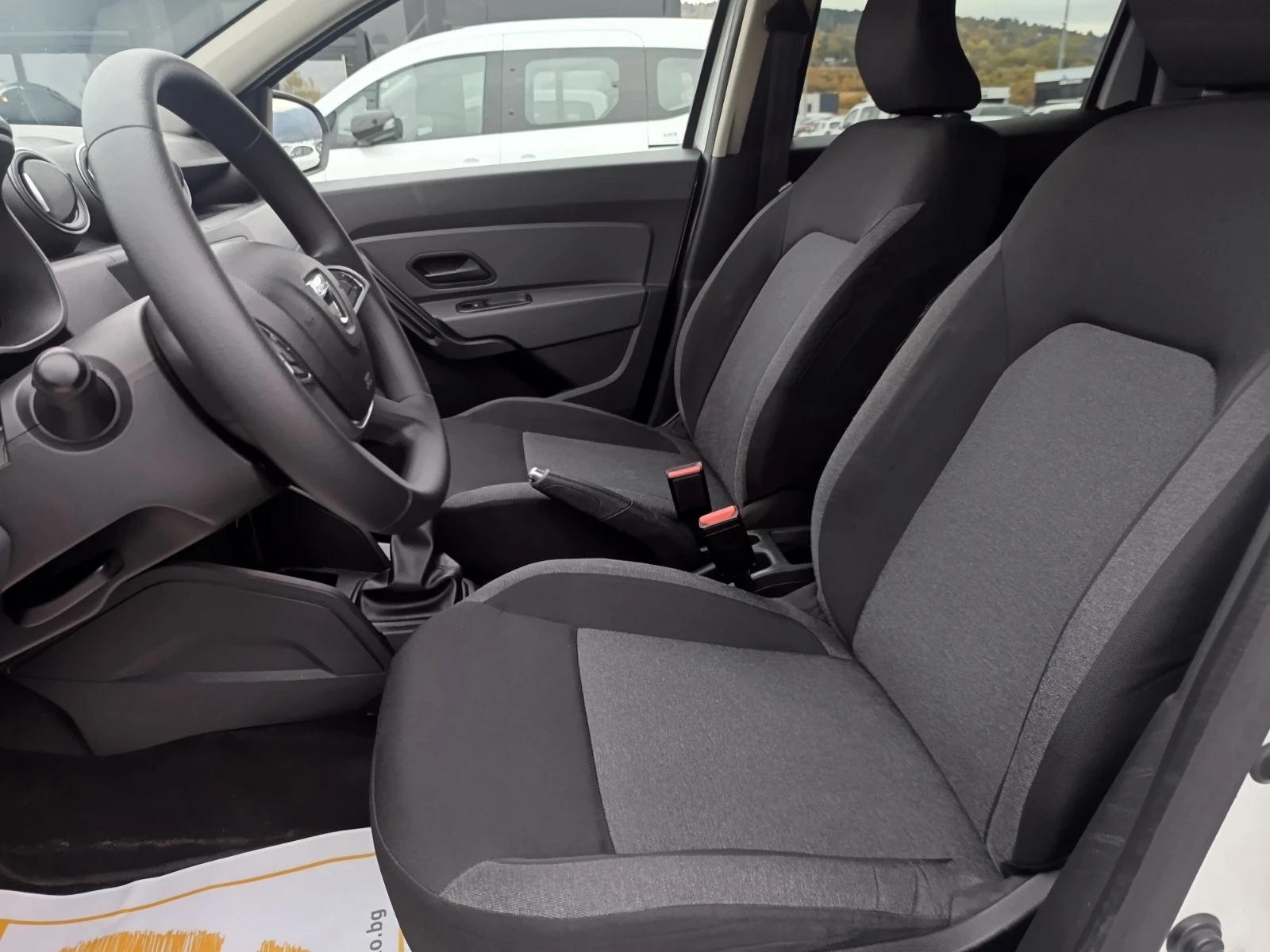 Dacia Duster 1.5/ 115�.�./ 4�4 | Mobile.bg � ����������� 14