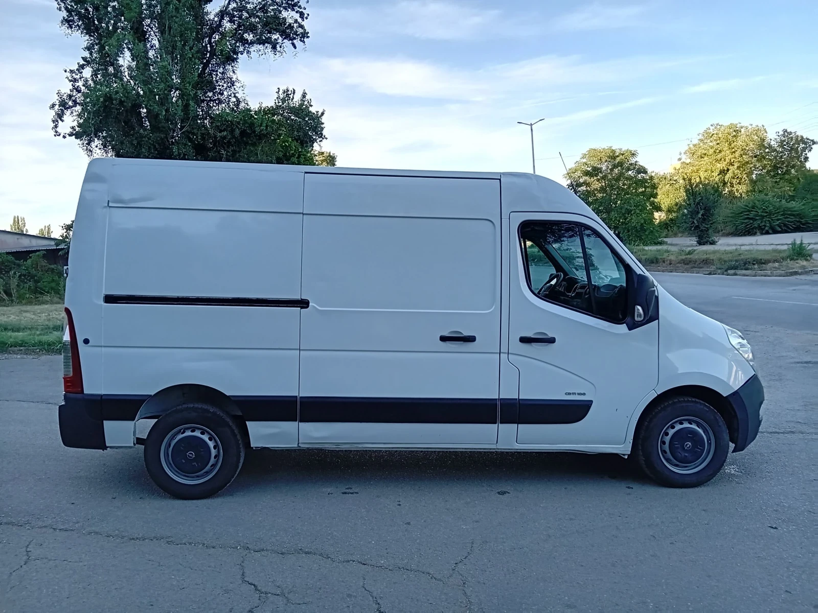 Opel Movano 2.3 DCI Климатик  - изображение 4