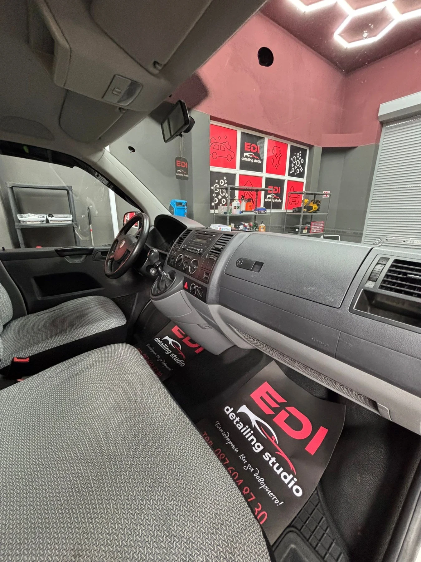 VW T5, снимка 9 - Бусове и автобуси - 54857853