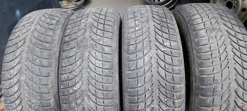 Гуми Зимни 215/70R16, снимка 1 - Гуми и джанти - 31948620