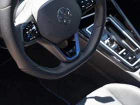 VW Golf R PERFORMANCE/320HP/H&K/4X4DSG/PANO/CAM/627z, снимка 10