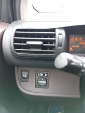 Toyota IQ - 3500 € / 6845.40 лв. - 71946821 10