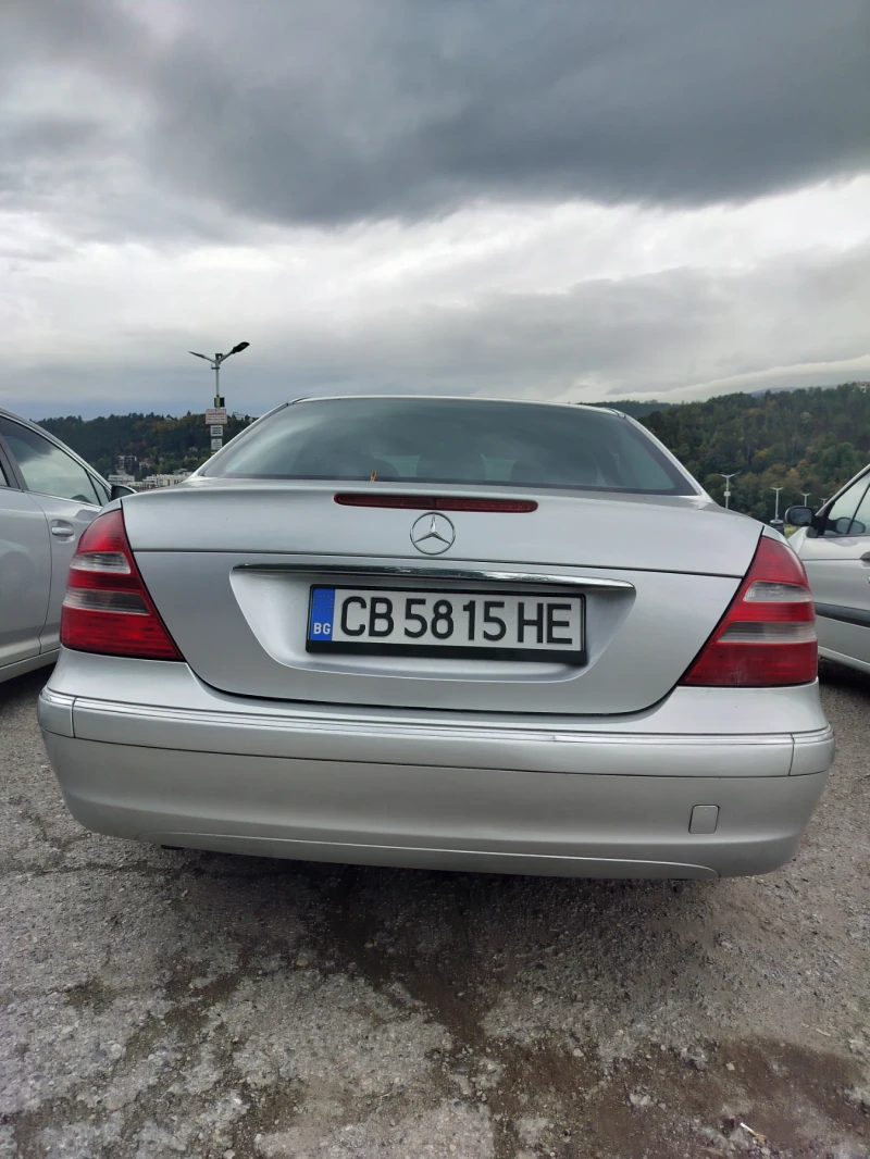 Mercedes-Benz E 200 Метан фабричен, Бартер, снимка 14 - Автомобили и джипове - 46654713