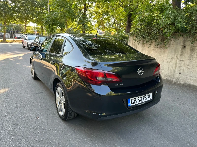 Opel Astra 1.4 СЕДАН ХОЛАНДИЯ, снимка 5 - Автомобили и джипове - 46816652