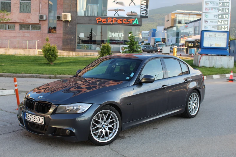 BMW 330, снимка 1 - Автомобили и джипове - 47256395