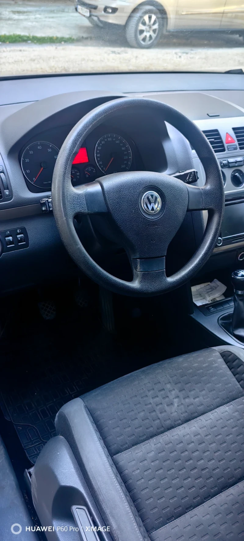 VW Touran, снимка 8 - Автомобили и джипове - 47675394