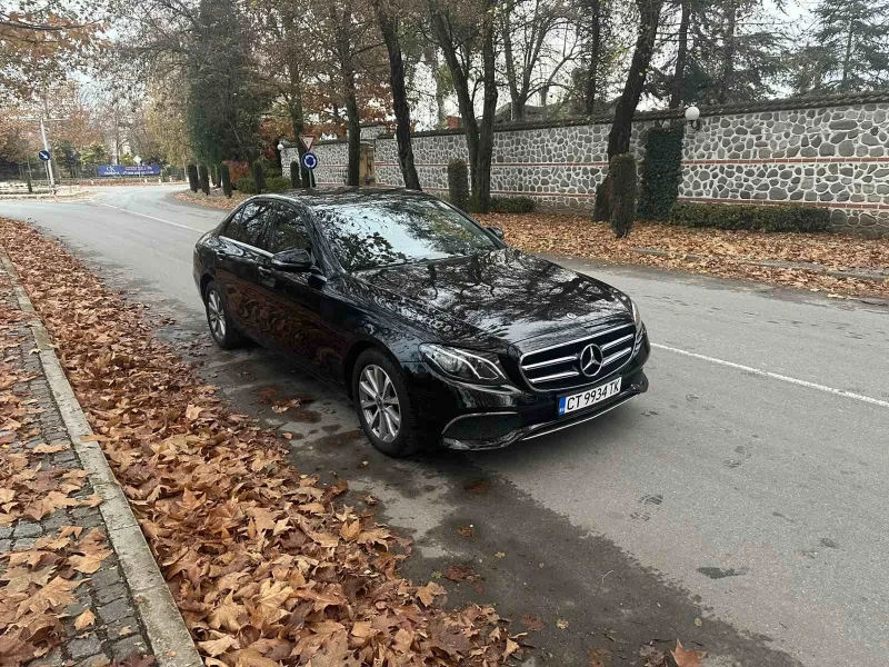 Mercedes-Benz E 220 Avangarde E200 9G tronic, снимка 2 - Автомобили и джипове - 47982743