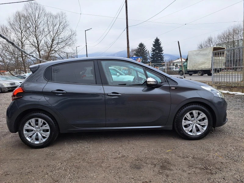 Peugeot 208 1.2i STYLE - 91 000km EURO 6, снимка 7 - Автомобили и джипове - 49260374