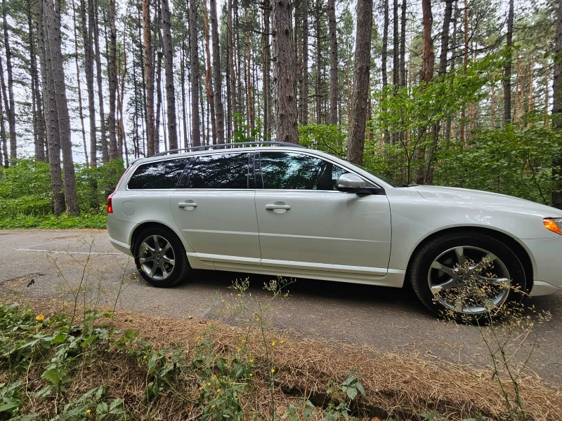 Volvo V70 Momentum, снимка 4 - Автомобили и джипове - 52641210