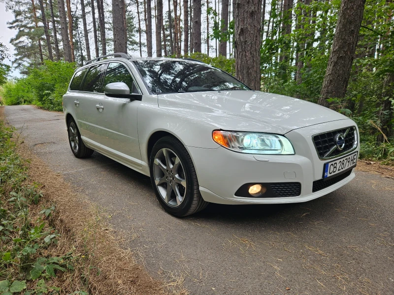 Volvo V70 Momentum, снимка 3 - Автомобили и джипове - 52641210