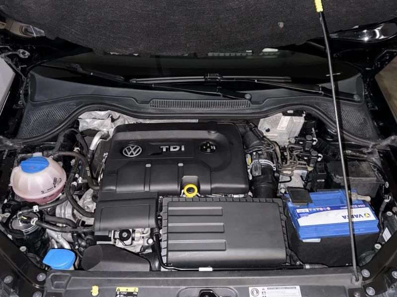 VW Polo 1.4 TDI /75к.с./Обслужена/КАСКО/EURO 6, снимка 9 - Автомобили и джипове - 51778532