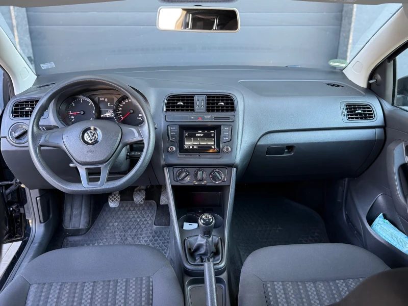 VW Polo 1.4 TDI /75к.с./Обслужена/КАСКО/EURO 6, снимка 7 - Автомобили и джипове - 51778532
