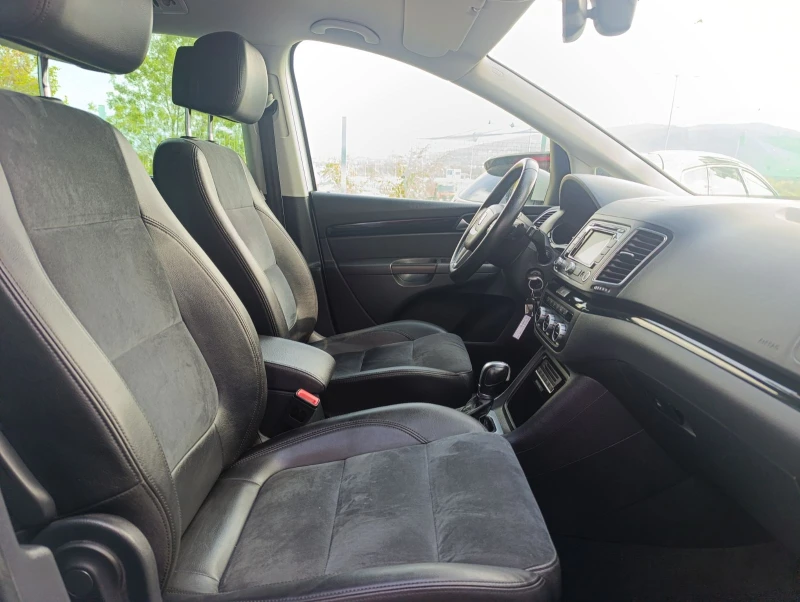 Seat Alhambra * Sport* 2.0* TDI* DSG* Camera* Navi* 177hp 7 Мест, снимка 11 - Автомобили и джипове - 52038966