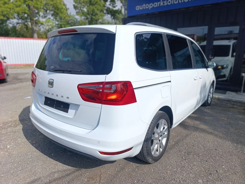 Seat Alhambra * Sport* 2.0* TDI* DSG* Camera* Navi* 177hp 7 Мест, снимка 6 - Автомобили и джипове - 52038966