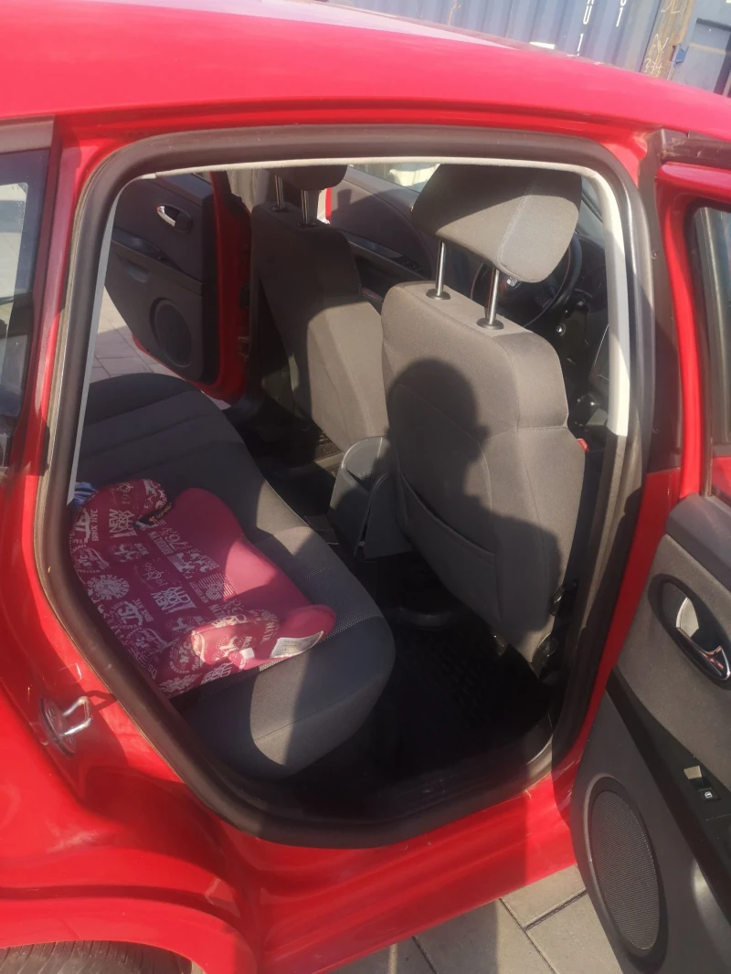 Seat Leon 2.0 FSI, снимка 9 - Автомобили и джипове - 52349811