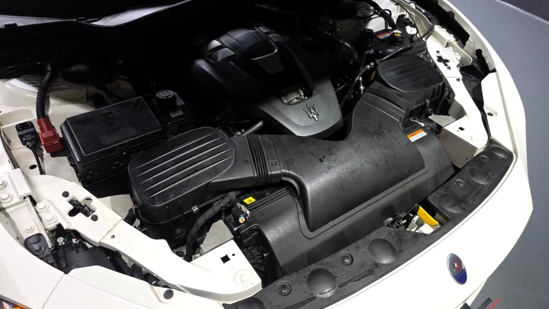 Maserati Ghibli 3.0, снимка 6 - Автомобили и джипове - 52447731