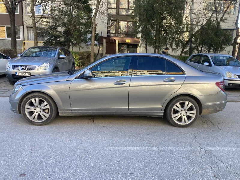 Mercedes-Benz C 220 Om646, снимка 2 - Автомобили и джипове - 53122907