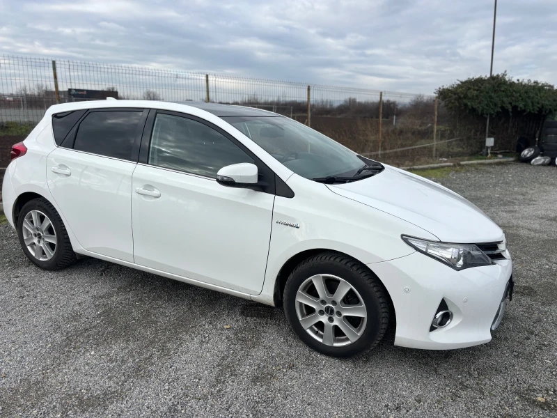 Toyota Auris Hibrid, 1.8 бензин, , снимка 3 - Автомобили и джипове - 53394791
