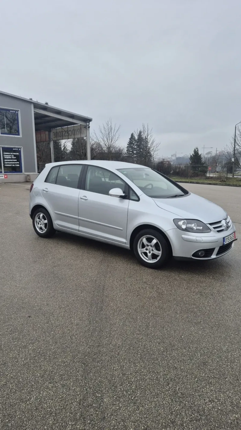 VW Golf Plus 1600кб, снимка 8 - Автомобили и джипове - 53420332