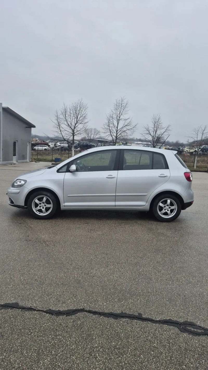 VW Golf Plus 1600кб, снимка 4 - Автомобили и джипове - 53420332