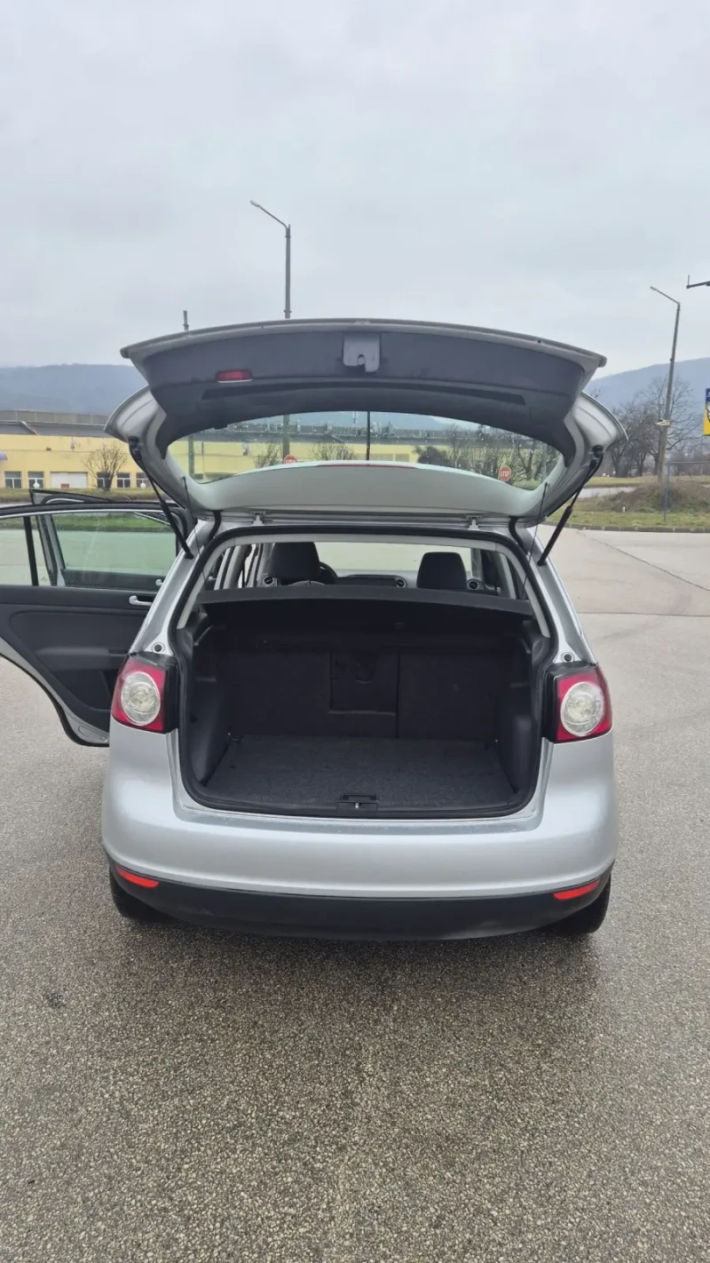 VW Golf Plus 1600кб, снимка 10 - Автомобили и джипове - 53420332