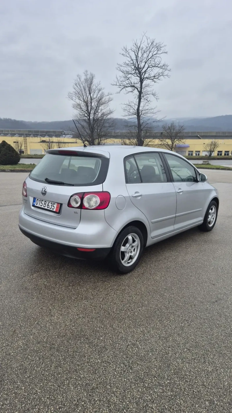 VW Golf Plus 1600кб, снимка 6 - Автомобили и джипове - 53420332