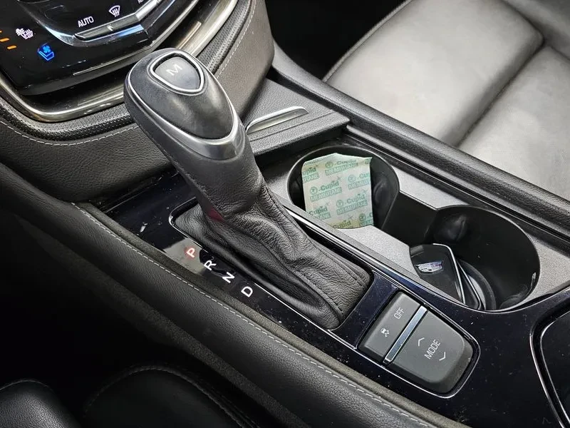 Cadillac Cts 2.0 Premium Plus, снимка 9 - Автомобили и джипове - 56699620