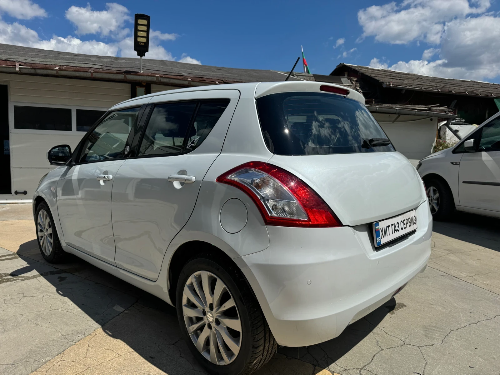 Suzuki Swift 1.2 Indigo KeyLessGo  - изображение 4