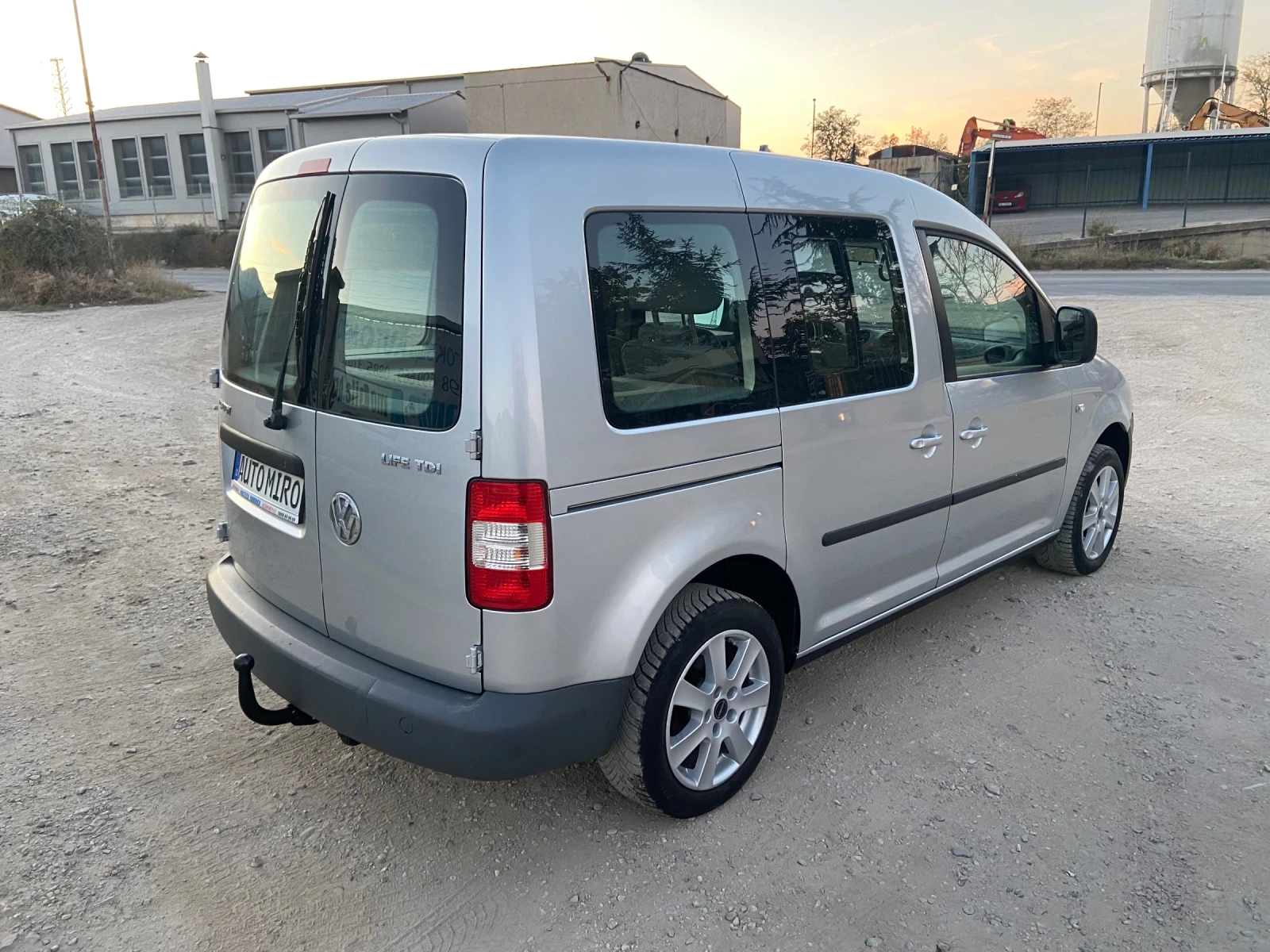 VW Caddy 1.9 TDI 105 К.С ОТ ГЕРМАНИЯ КЛИМАТИК УНИКАТ !!! - изображение 6