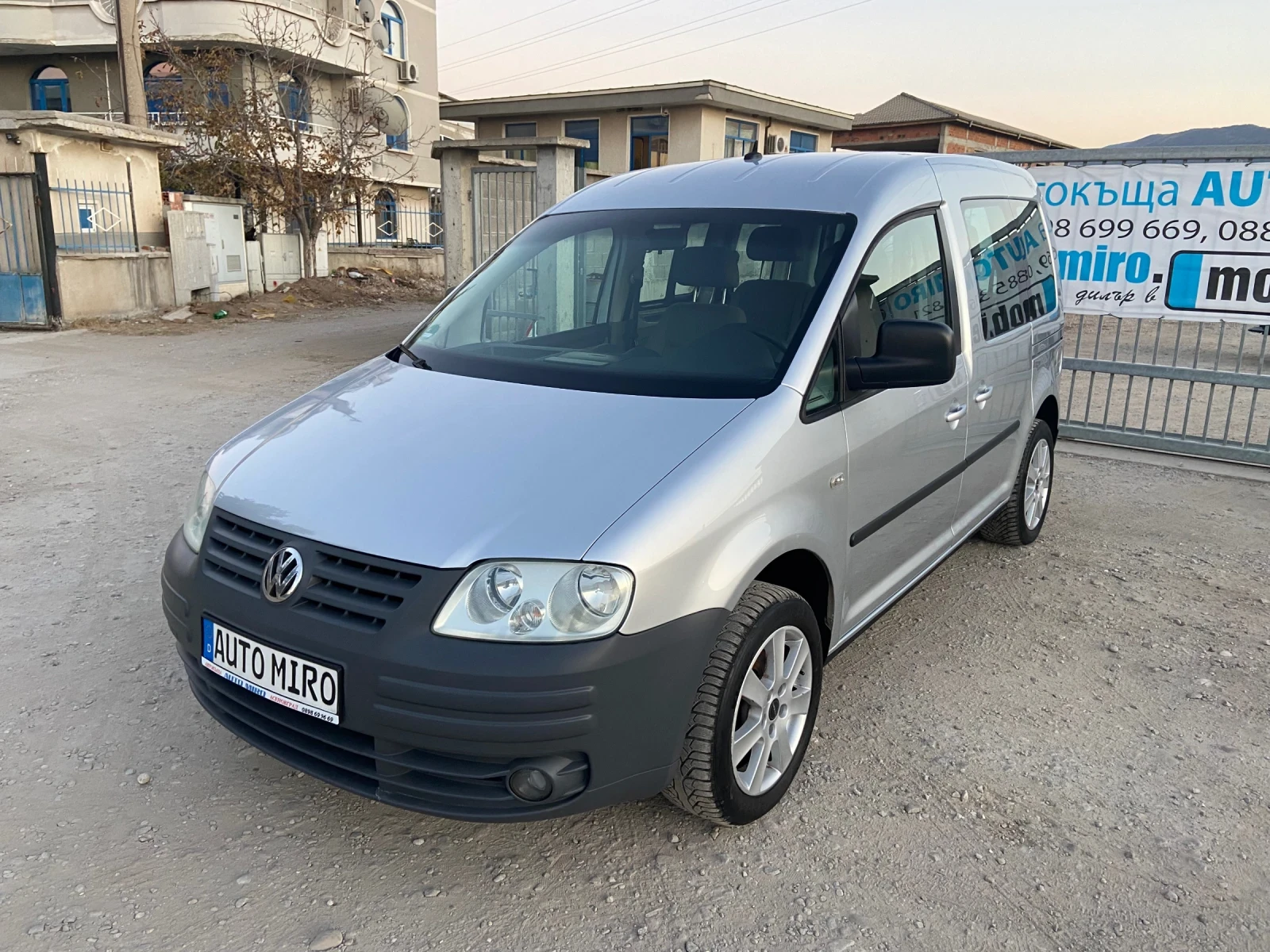 VW Caddy 1.9 TDI 105 К.С ОТ ГЕРМАНИЯ КЛИМАТИК УНИКАТ !!! - изображение 2