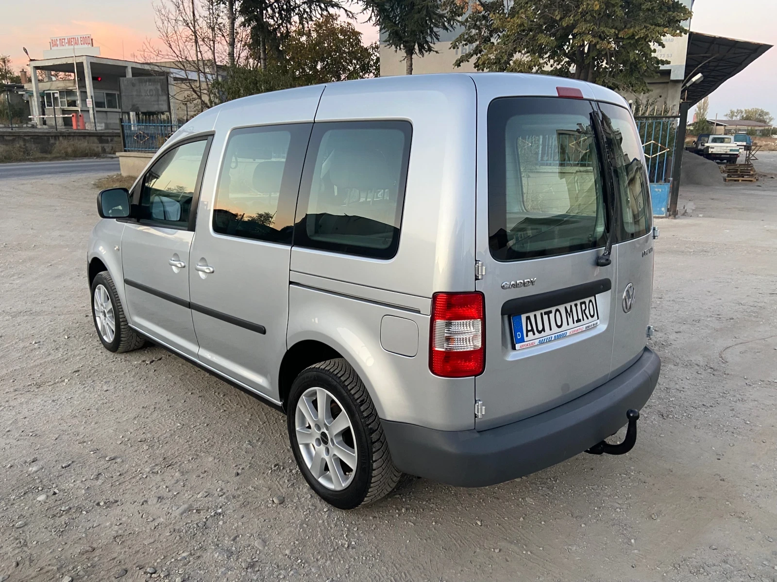 VW Caddy 1.9 TDI 105 К.С ОТ ГЕРМАНИЯ КЛИМАТИК УНИКАТ !!! - изображение 8