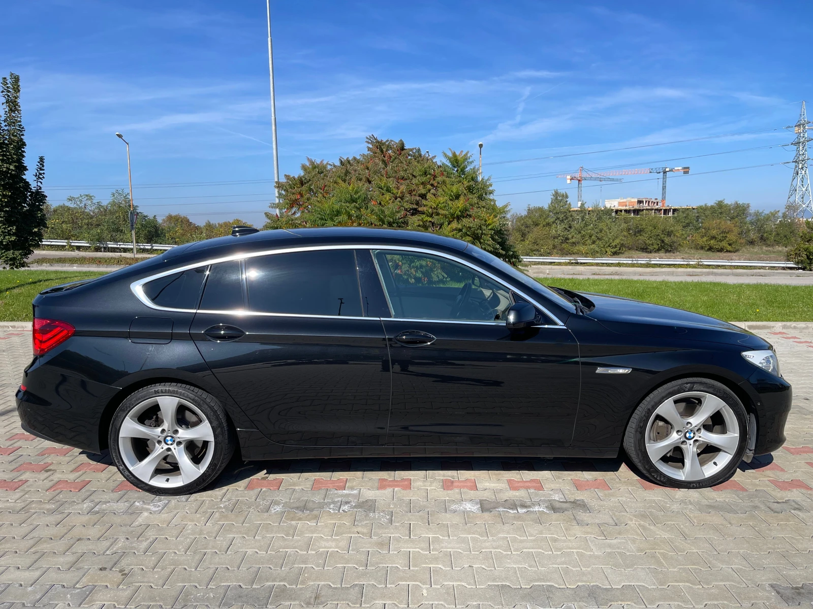 BMW 5 Gran Turismo 535d xDrive - изображение 5