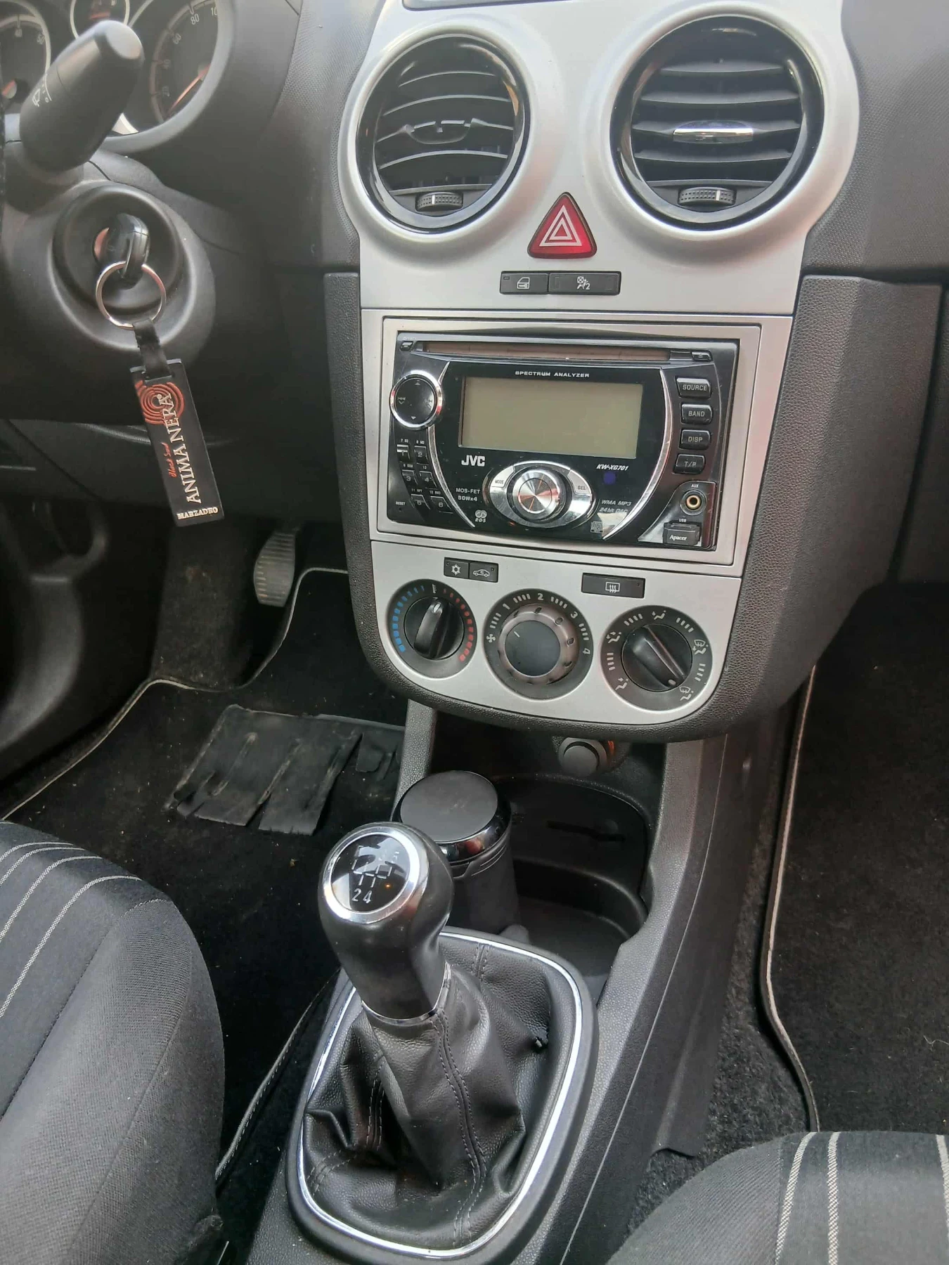 Opel Corsa  - изображение 7