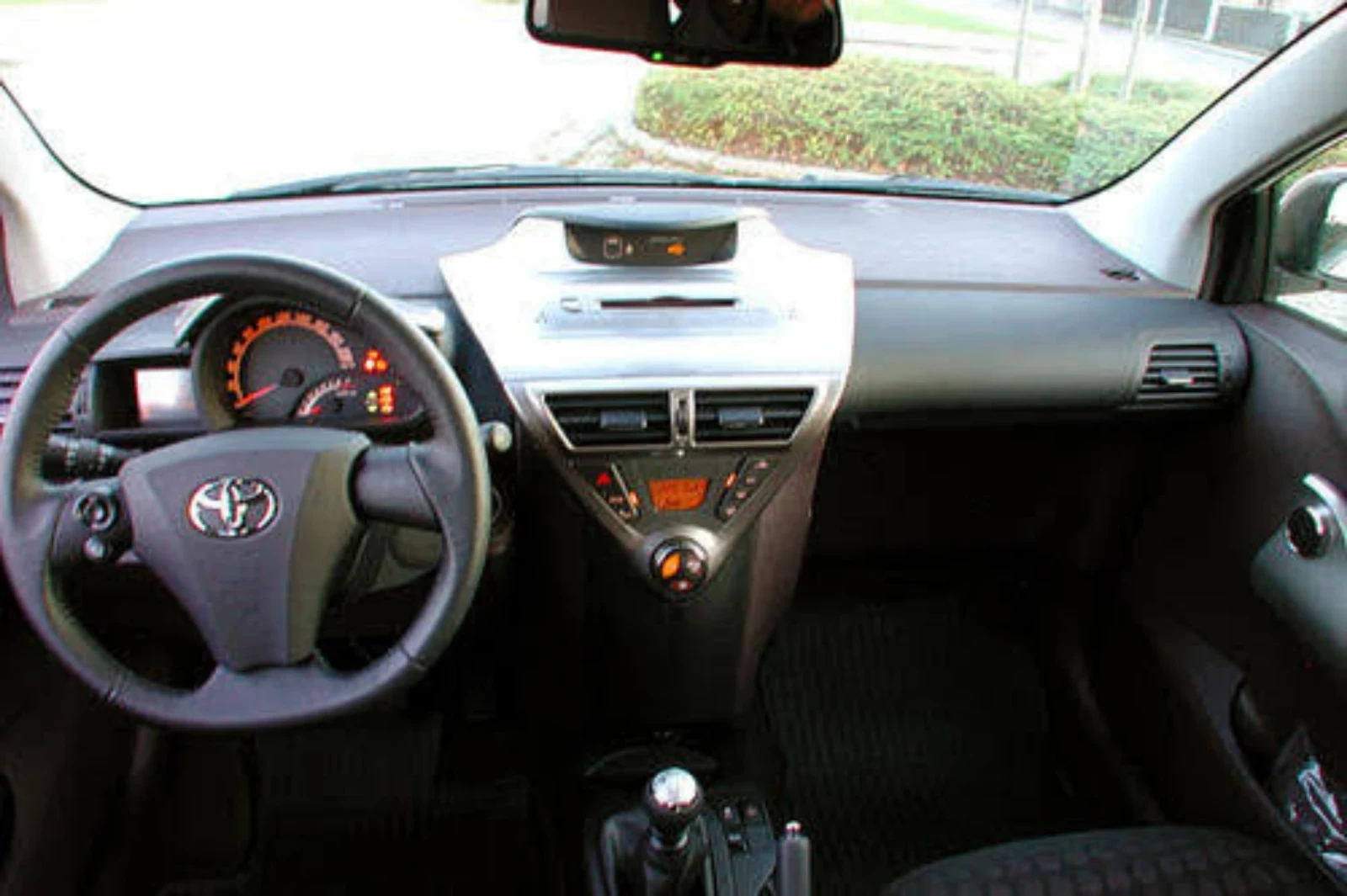 Toyota IQ  - изображение 7